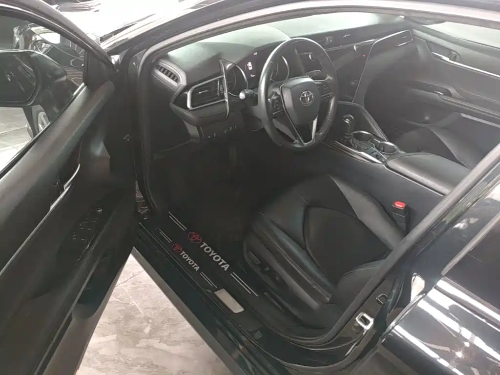 Toyota Camry — миниатюра 16