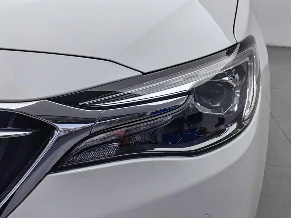 Buick Excelle — миниатюра 7