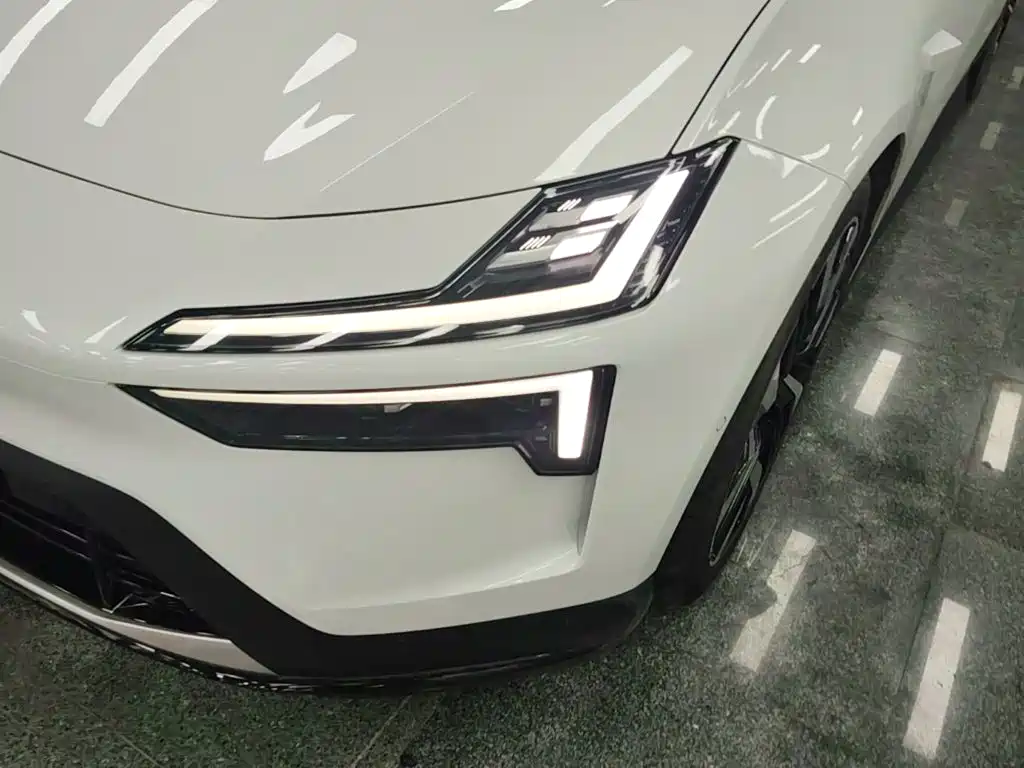 Polestar Polestar 4 — миниатюра 24