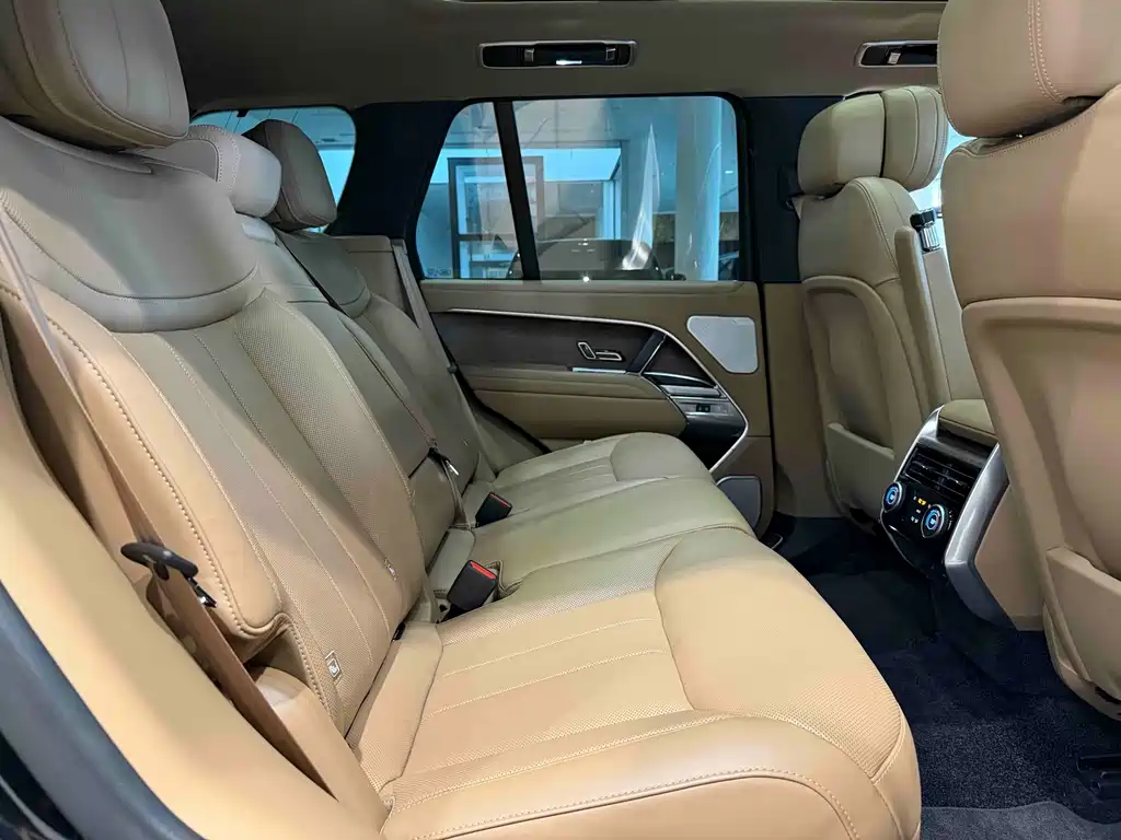 Land Rover Range Rover — миниатюра 19