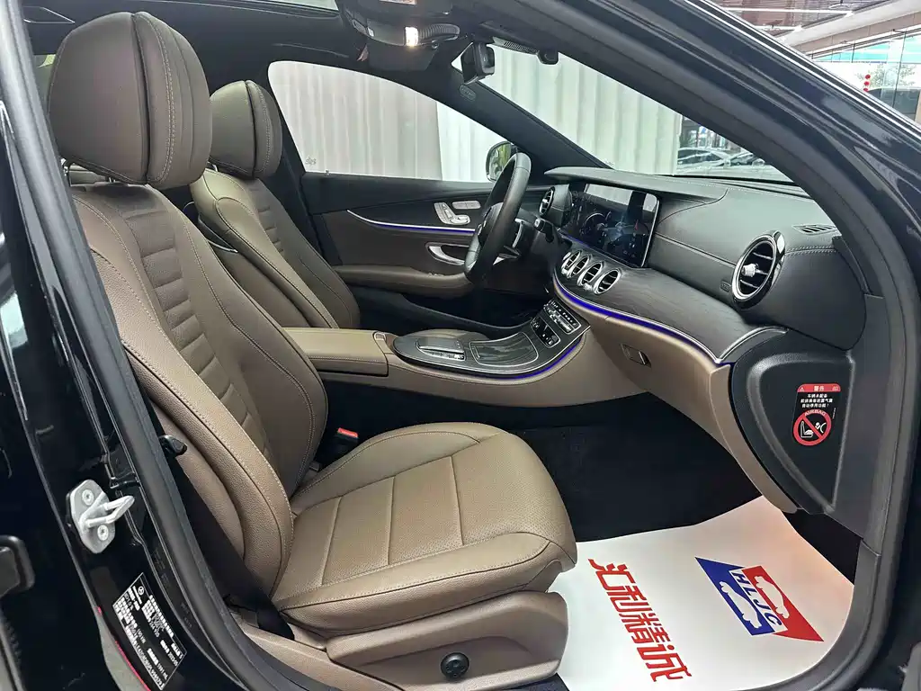 Mercedes-Benz E-Class — миниатюра 17