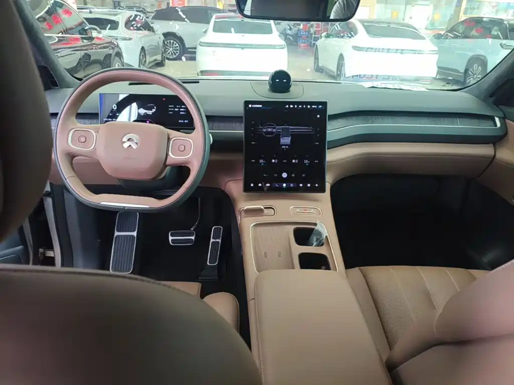 NIO ES8 — миниатюра 10