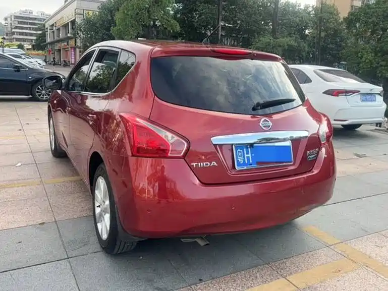 Nissan Tiida — миниатюра 6