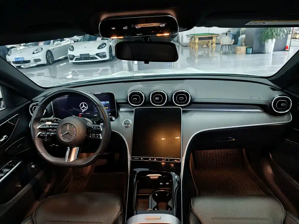 Mercedes-Benz C-Class — миниатюра 19
