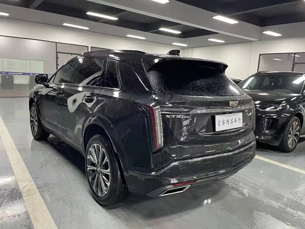 CADILLAC XT5