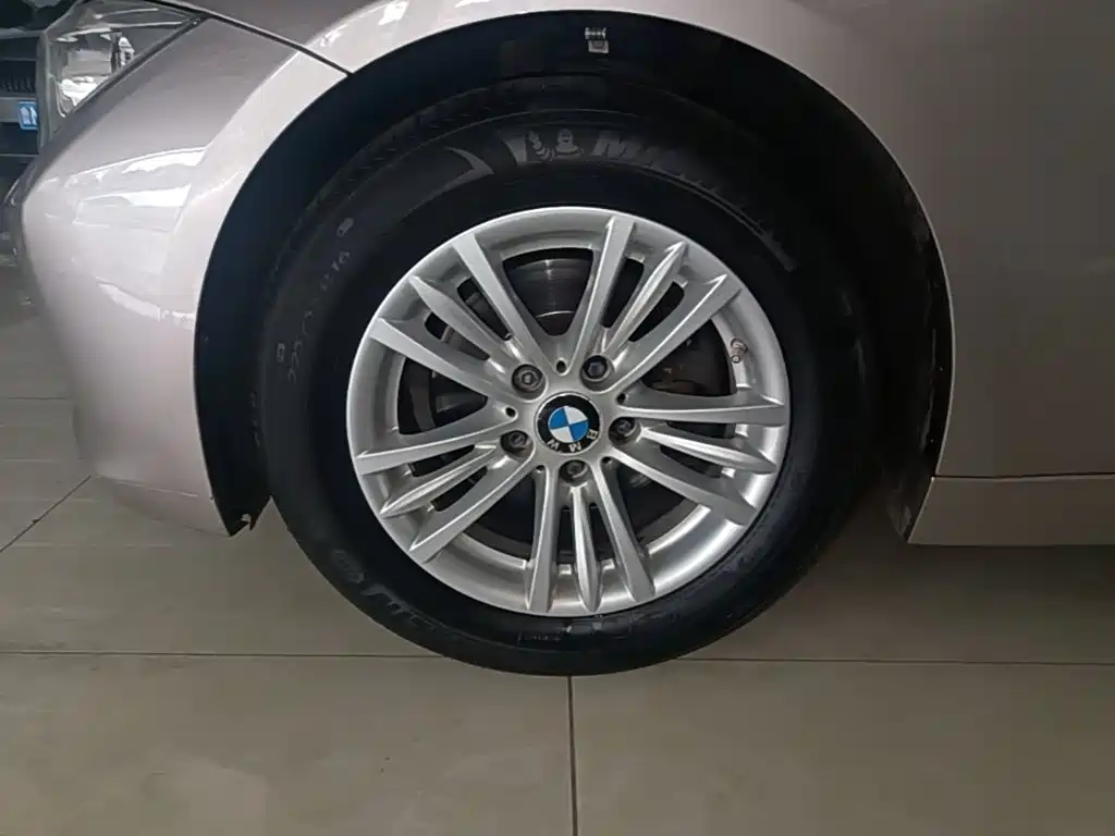 BMW 3 Series — миниатюра 23