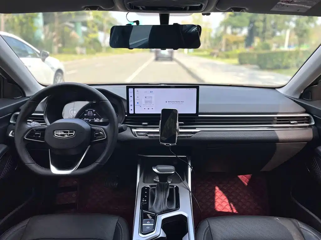 Geely Emgrand — миниатюра 11