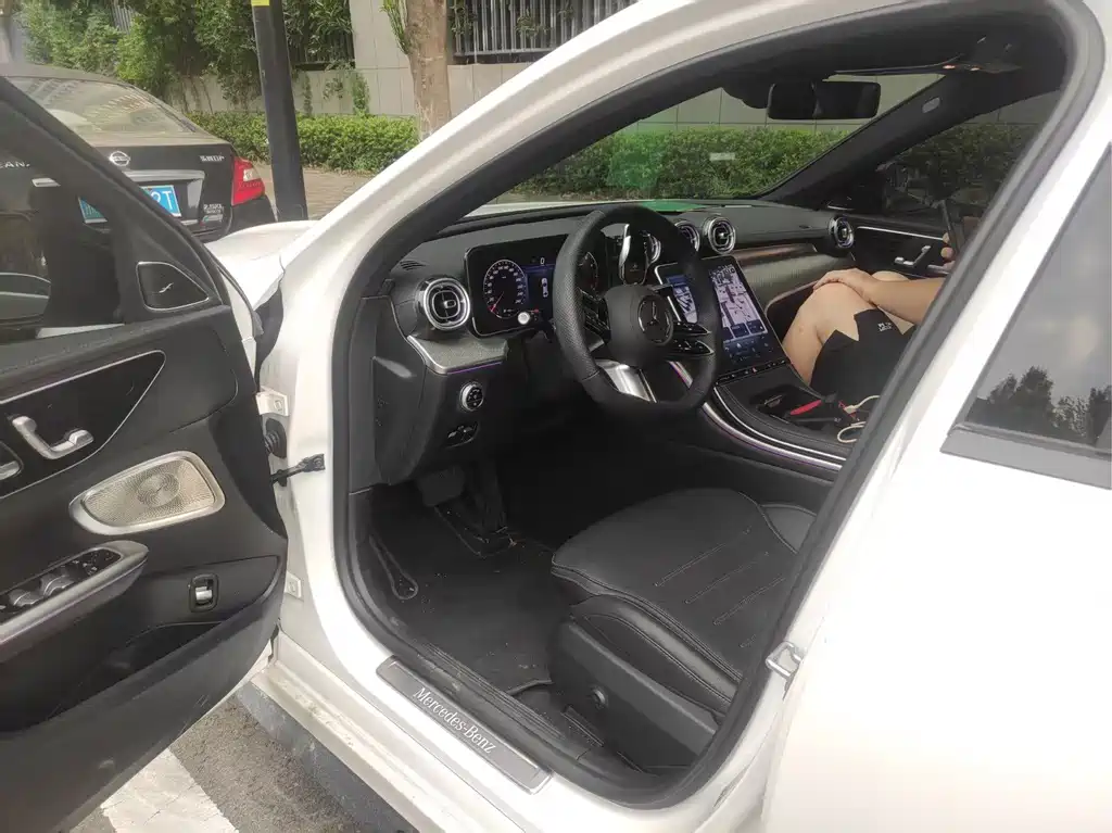 Mercedes-Benz C-Class — миниатюра 6