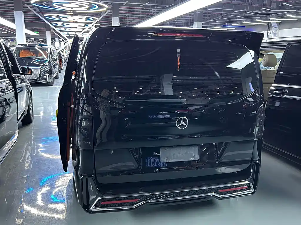 Mercedes-Benz Vito — миниатюра 13