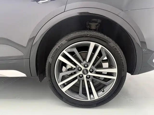 Audi Q5L Sportback — миниатюра 12
