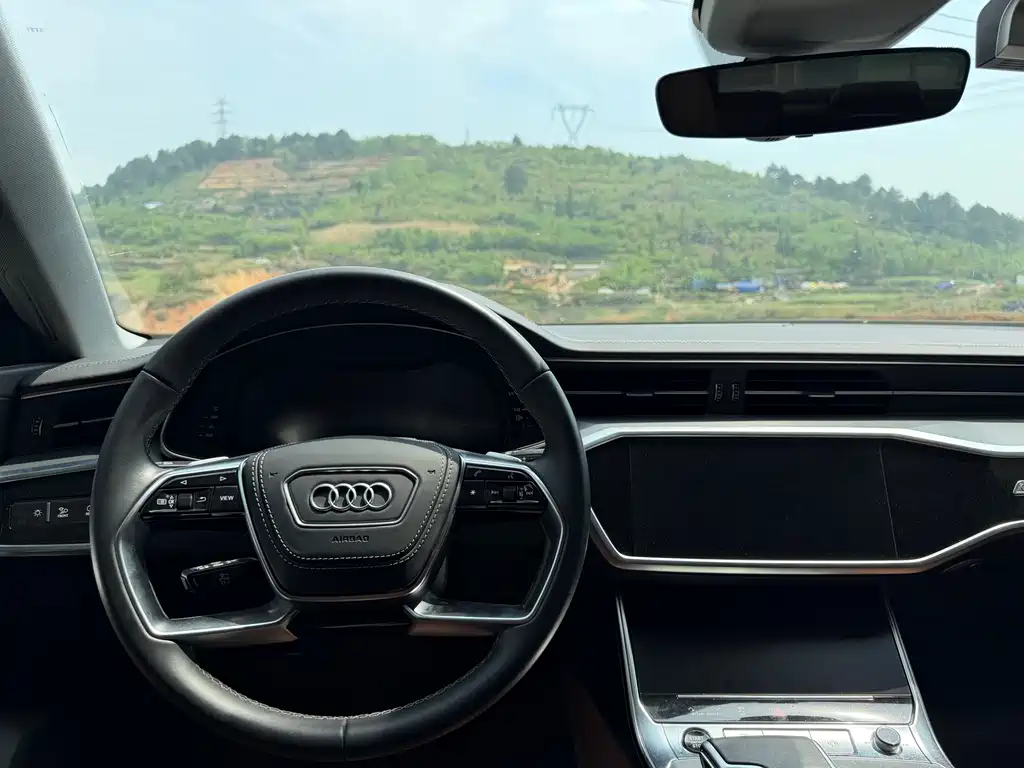 Audi A7L 2024 45 TFSI Luxury