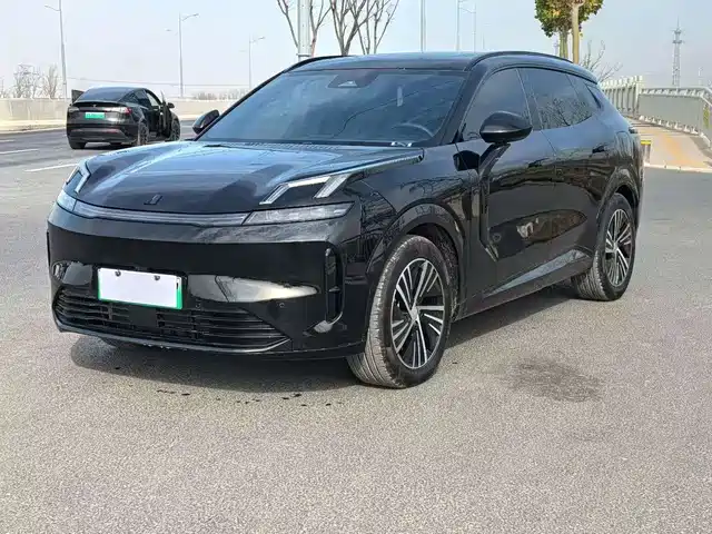 Lynk & Co 08