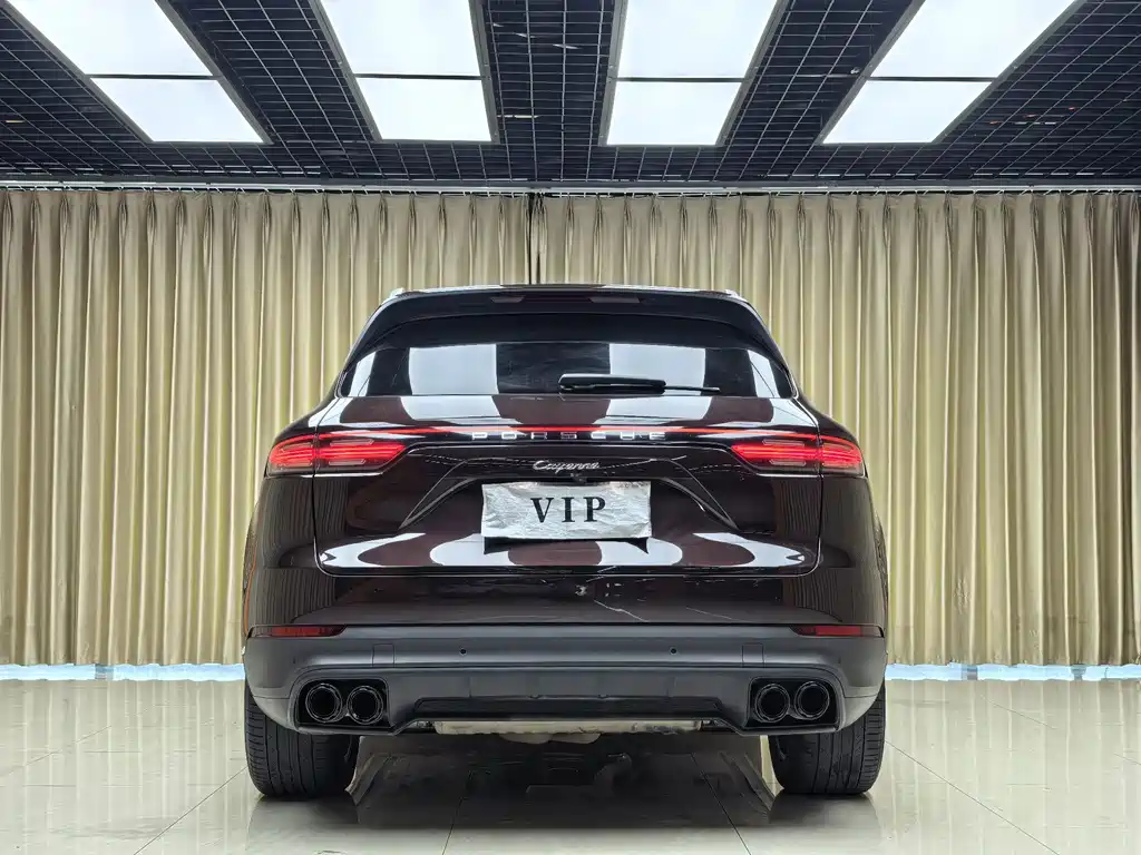 Porsche Cayenne — миниатюра 23