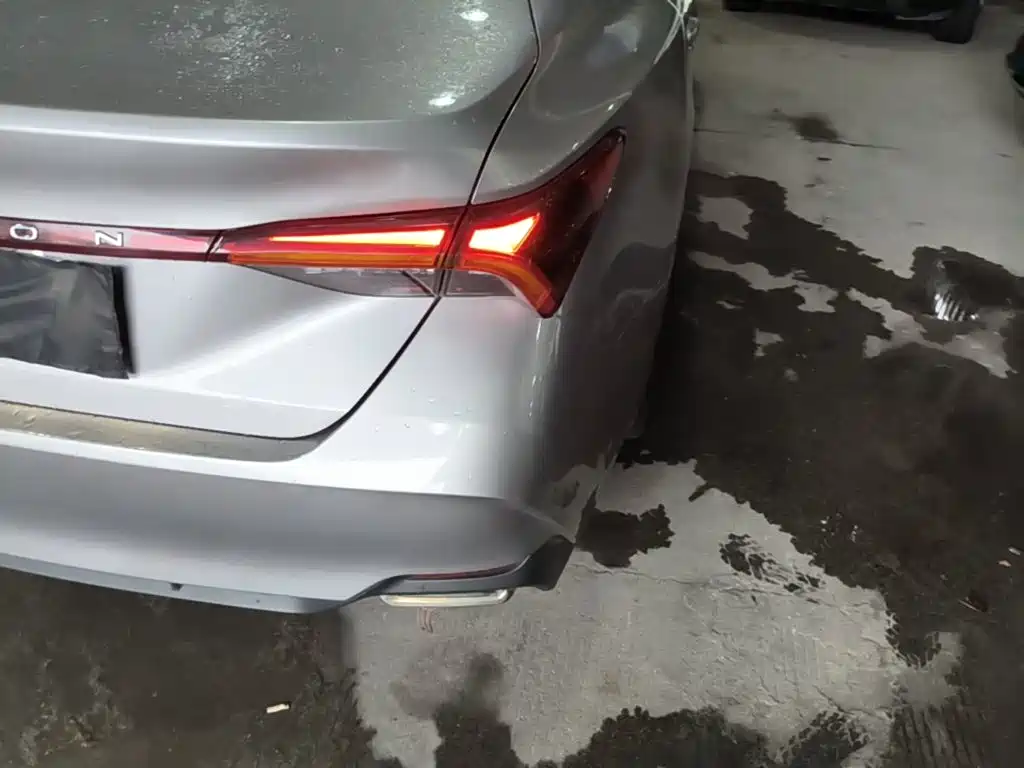 Toyota Avalon — миниатюра 8