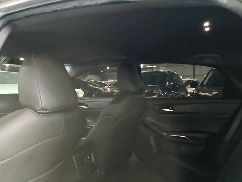Toyota Avalon — миниатюра 18