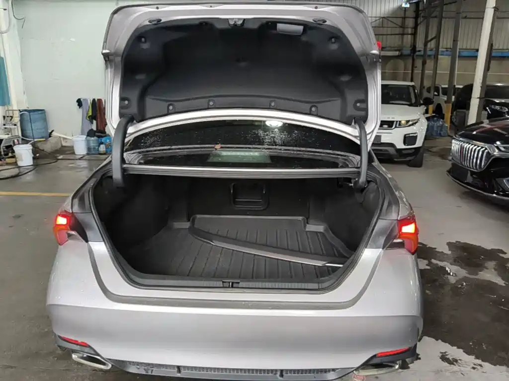 Toyota Avalon — миниатюра 19