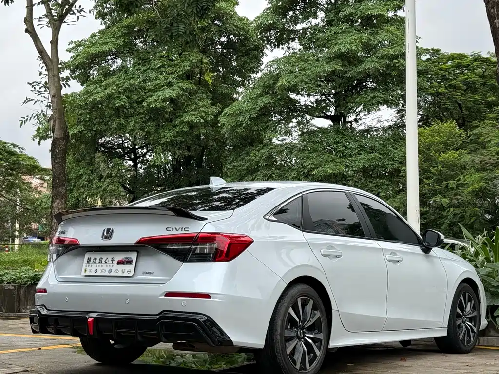 Honda Civic 2023 2.0L e:HEV