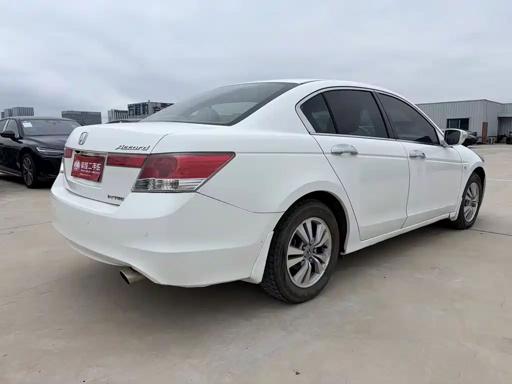 Honda Accord — миниатюра 6