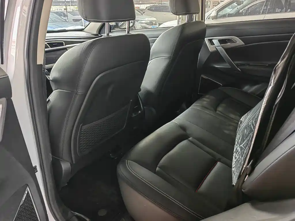 Geely Boyue — миниатюра 5