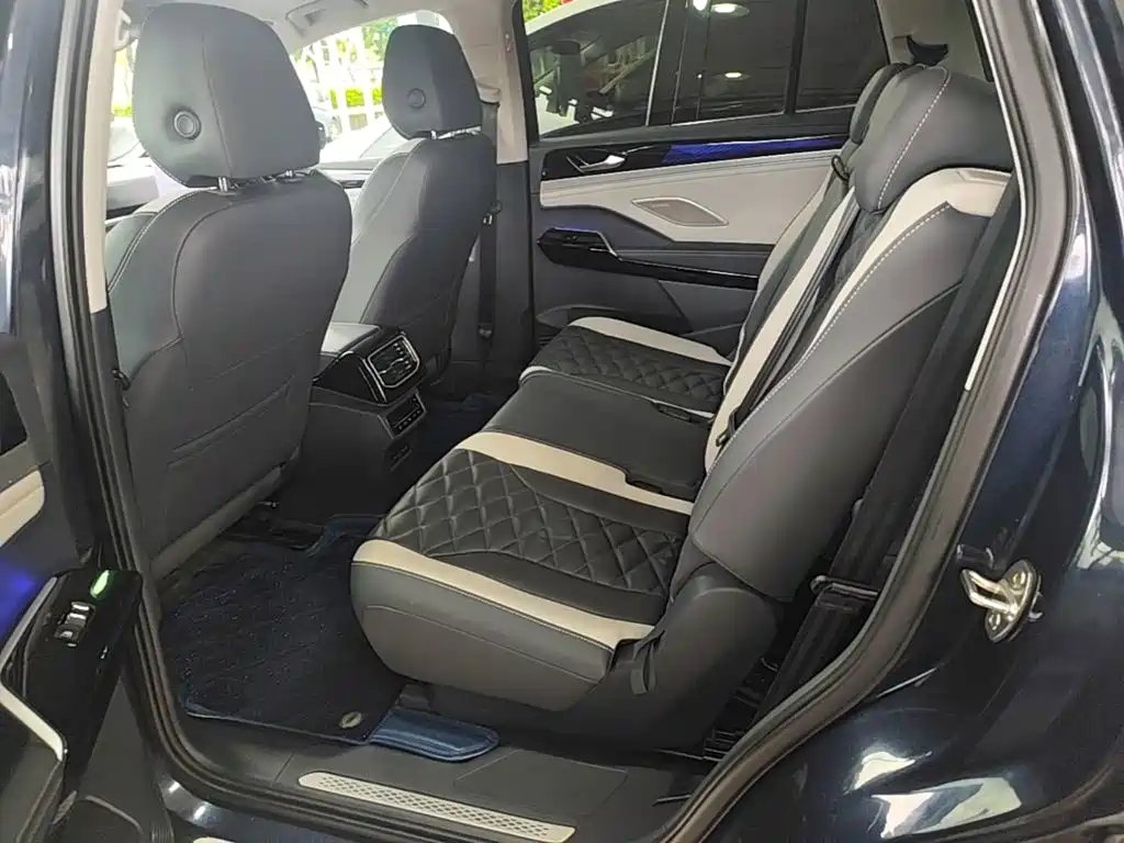 Volkswagen ID.6 Crozz — миниатюра 17