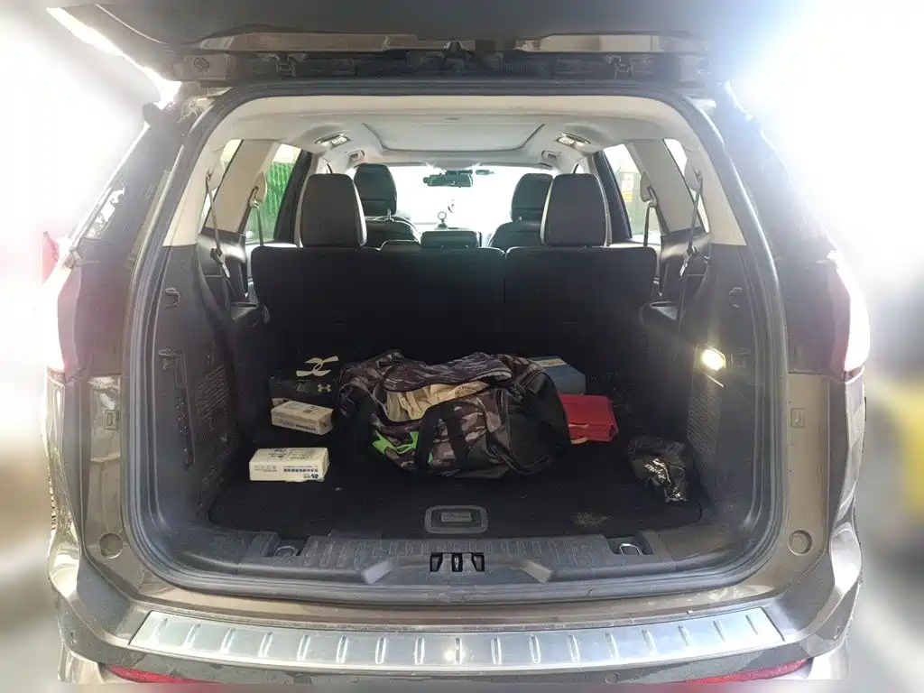 Ford Edge — миниатюра 15