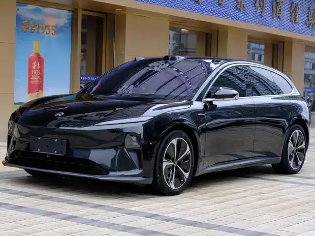NIO NIO ET5T 2025