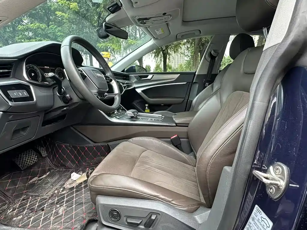 Audi A7L — миниатюра 4