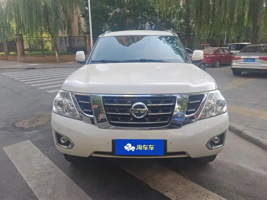 NISSAN TOURE