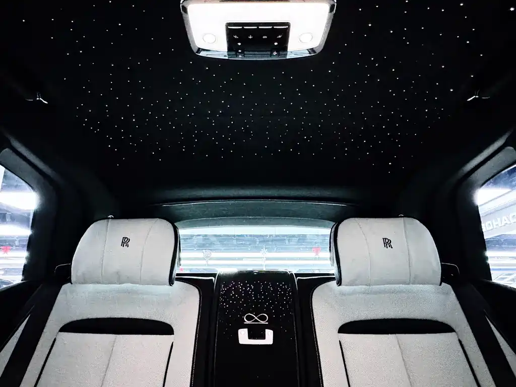 Rolls-Royce Cullinan — миниатюра 23