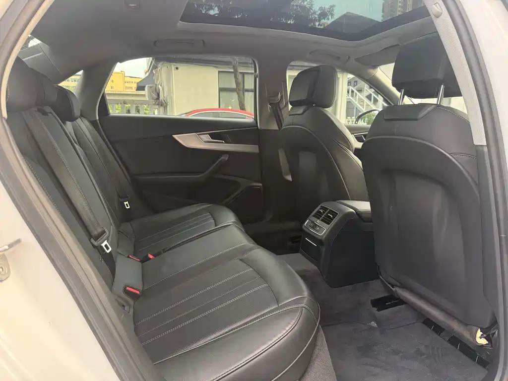 Audi A4L — миниатюра 14