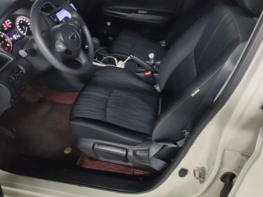 Nissan Sylphy 1.6 л 2023 г. Белый, пробег 39100 км