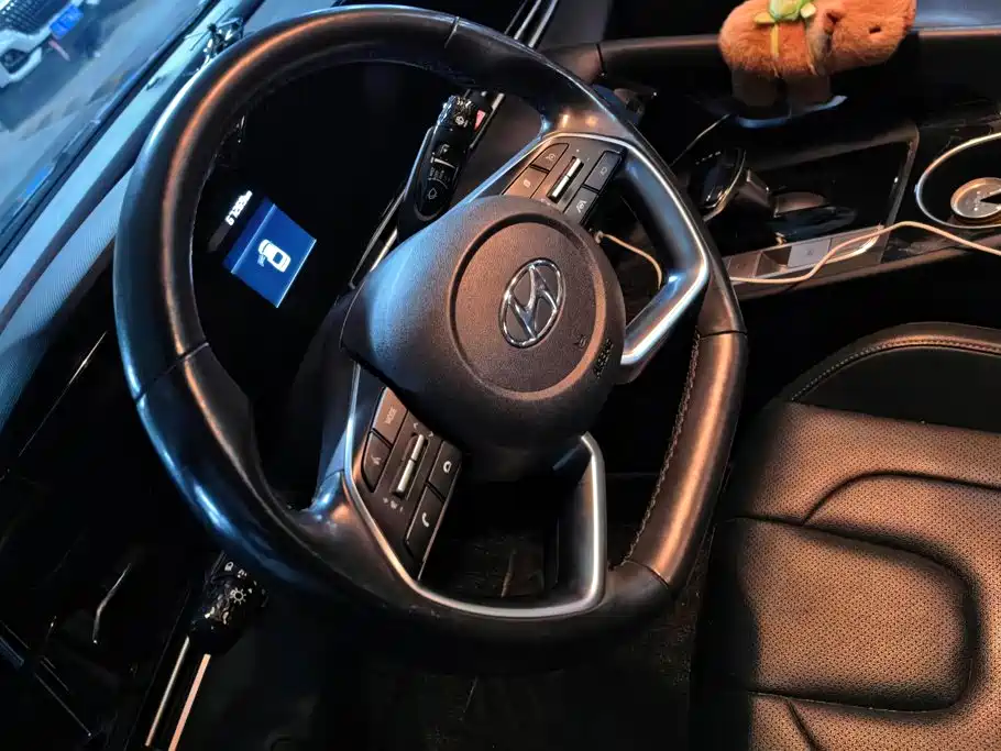 Hyundai Elantra — миниатюра 15