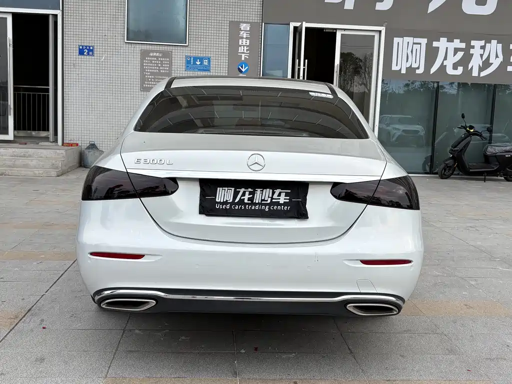 MERCEDES-BENZ E CLASS