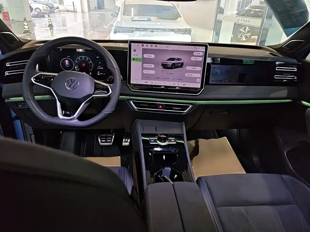 Volkswagen Tiguan L — миниатюра 10