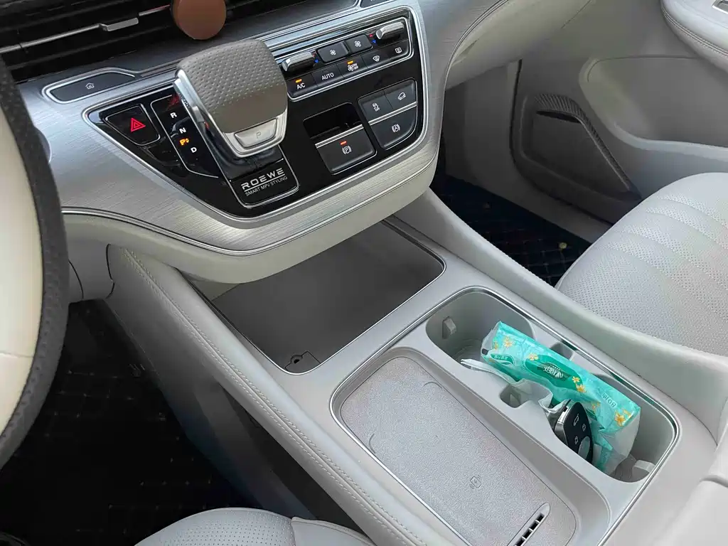 Roewe iMAX8 New Energy — миниатюра 11