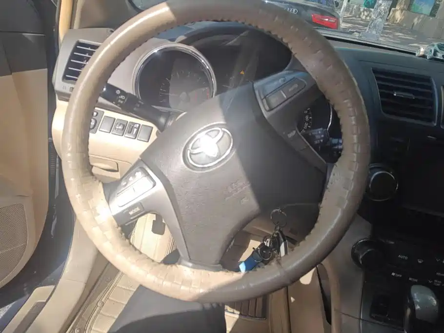 Toyota Highlander — миниатюра 15
