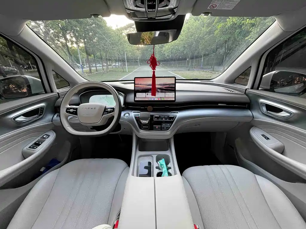 Roewe iMAX8 New Energy — миниатюра 15