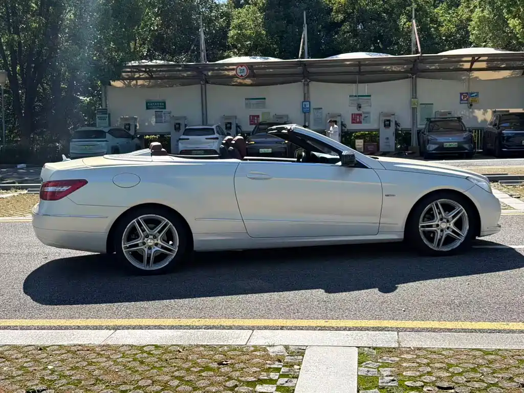 Mercedes-Benz E-Class (Import) — миниатюра 8