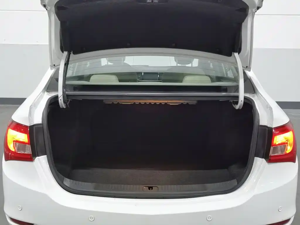 Buick Excelle — миниатюра 16