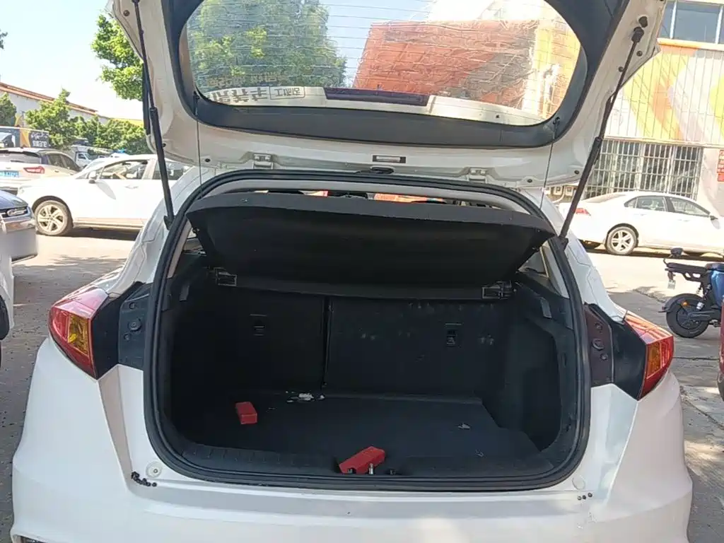 Changan Eado XT — миниатюра 19