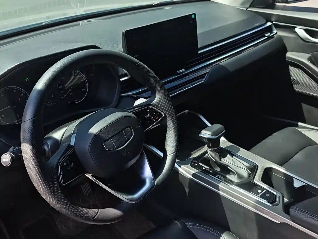 Geely Emgrand — миниатюра 16