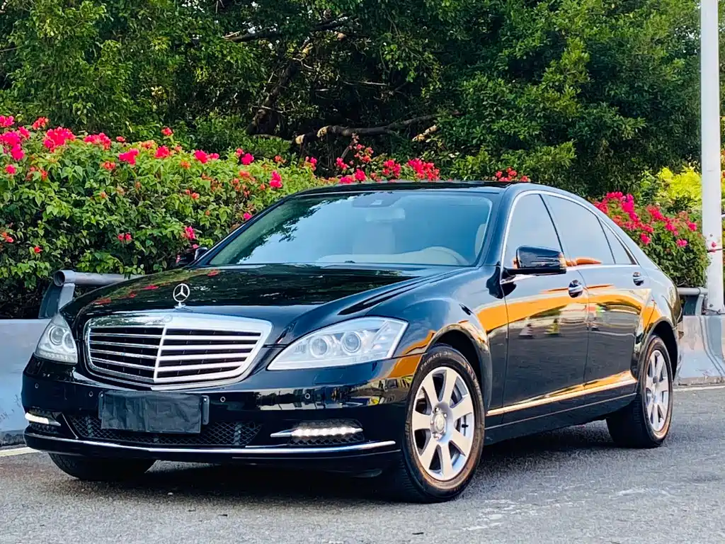 Mercedes-Benz S-Class 2012