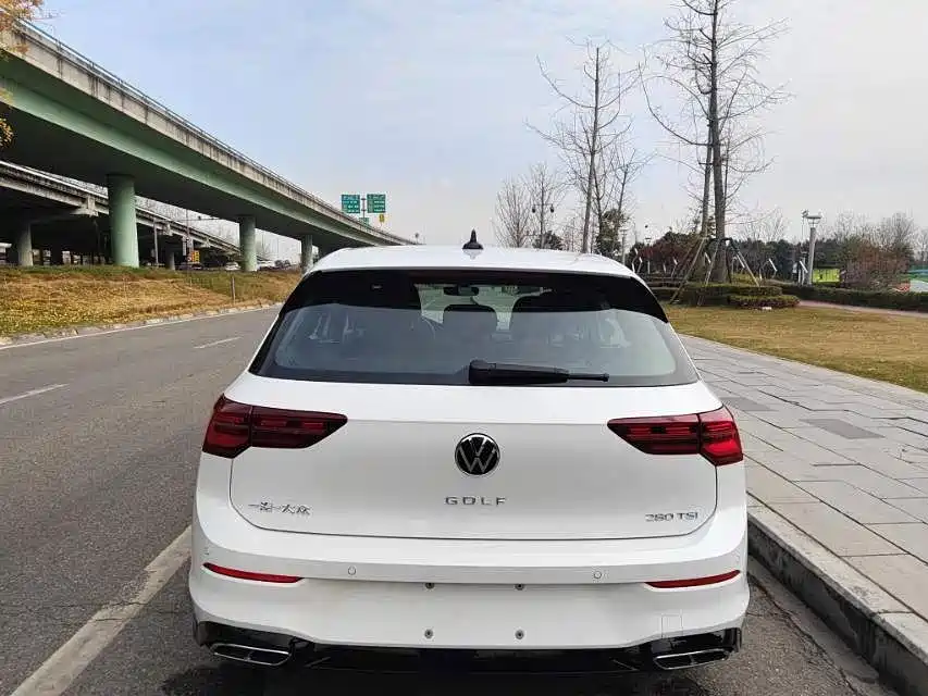 Volkswagen Golf — миниатюра 4