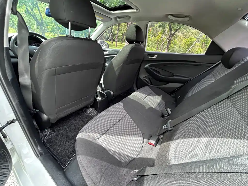 Hyundai Verna 1.4L Auto Leap Enjoy Edition China V, фото 6