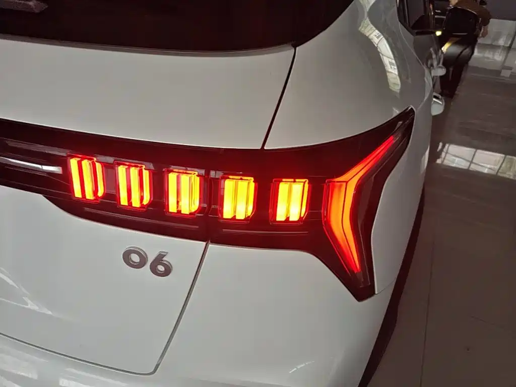 Lynk & Co 06 — миниатюра 8