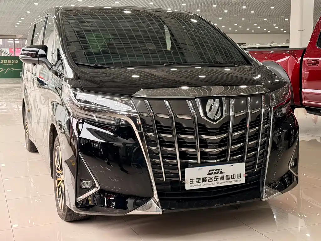 Toyota Alphard — миниатюра 2