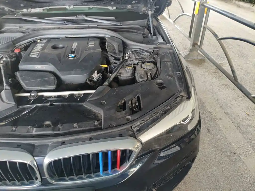 BMW 5 Series — миниатюра 21
