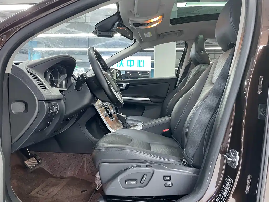 Volvo XC60 — миниатюра 3