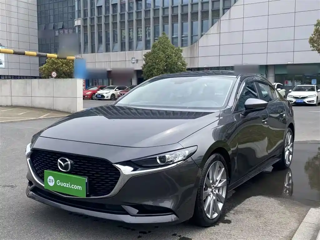Mazda 3 Axela 2024