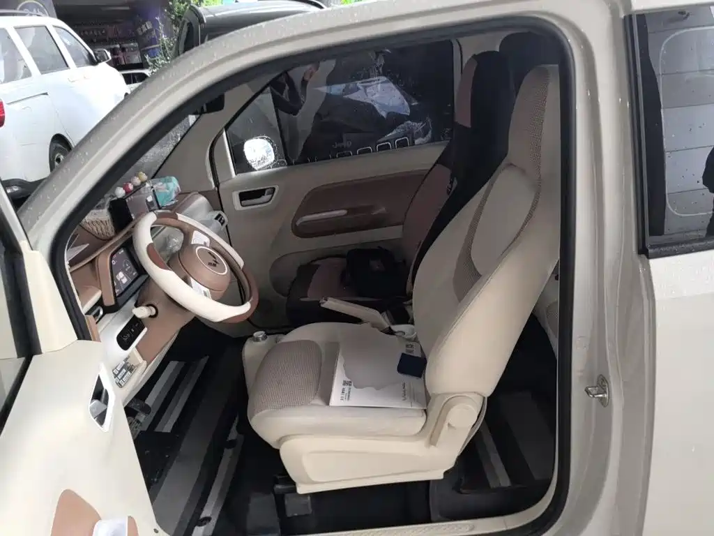 Wuling MINIEV — миниатюра 11